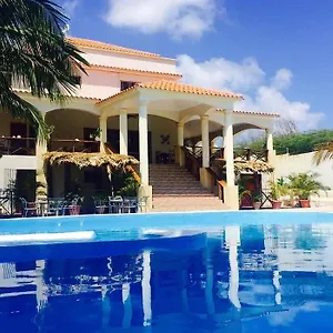 4* Hotel La Saladilla Bleach Club